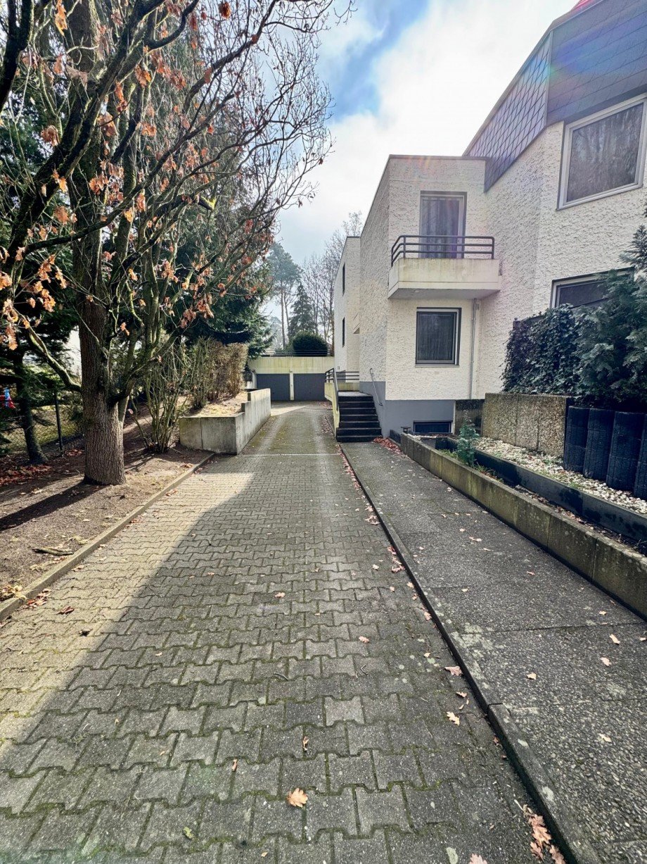 Zum Eingang Maisonettewohnung Berlin