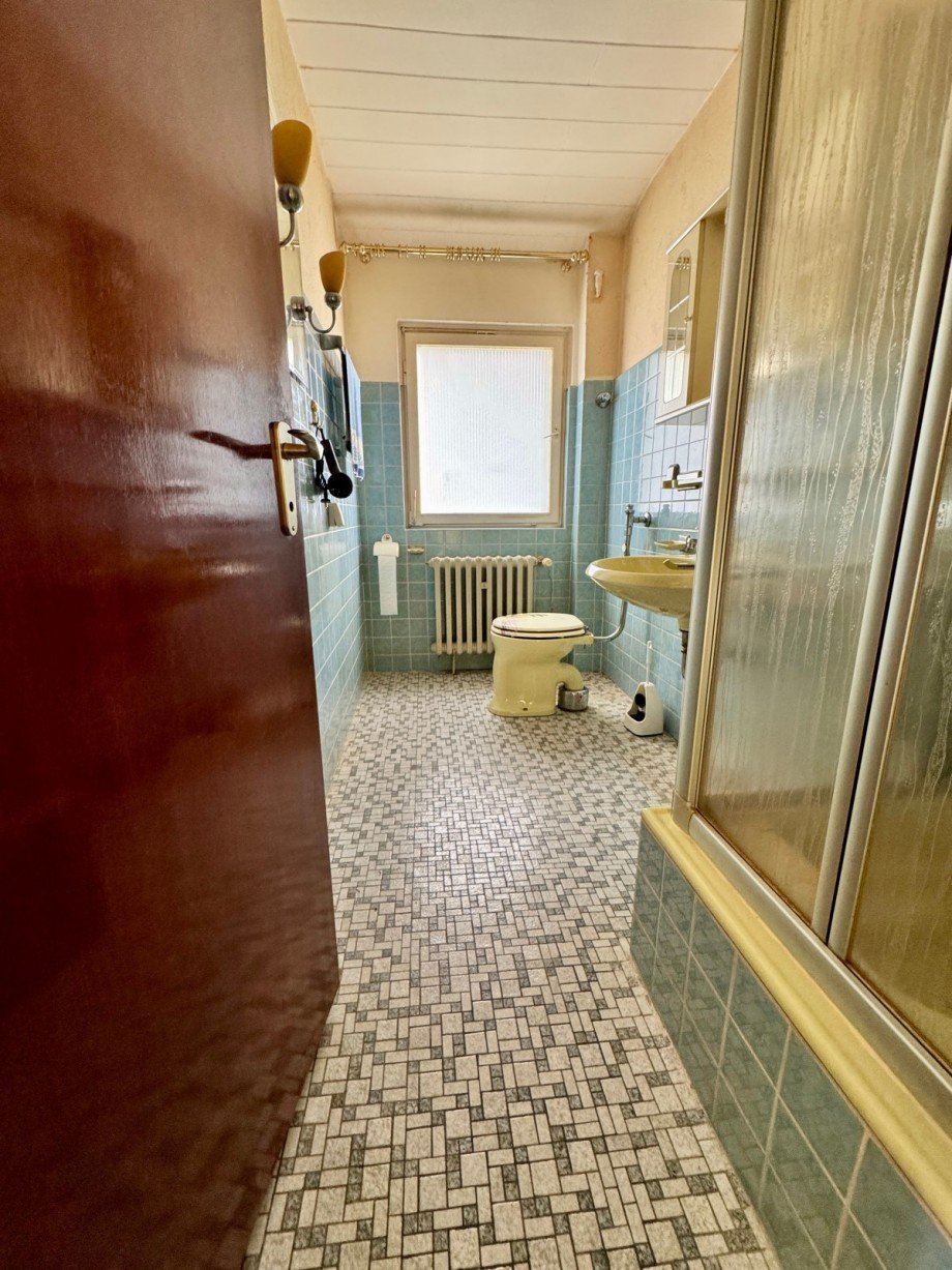 Badezimmer DG Doppelhaush�lfte Berlin