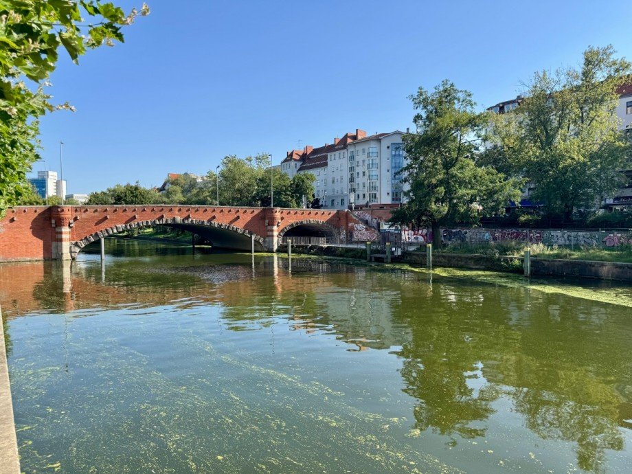 Vor Haust�r Etagenwohnung Berlin
