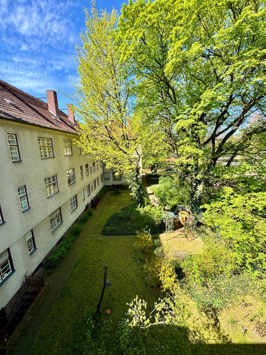 Fensterblick Schlafzimmer Wohnung Berlin