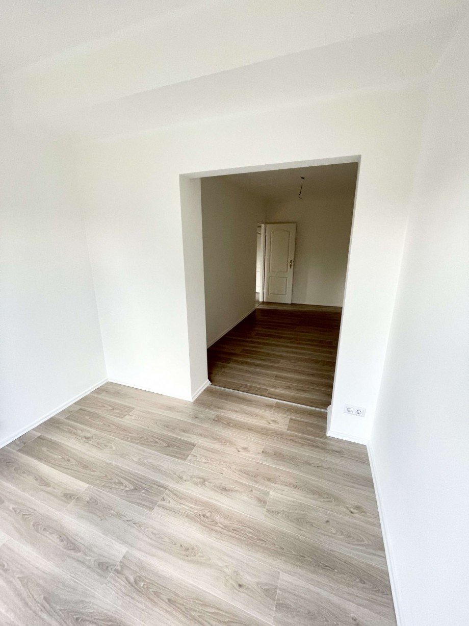 Zimmer 1 1.OG Doppelhaush�lfte Berlin