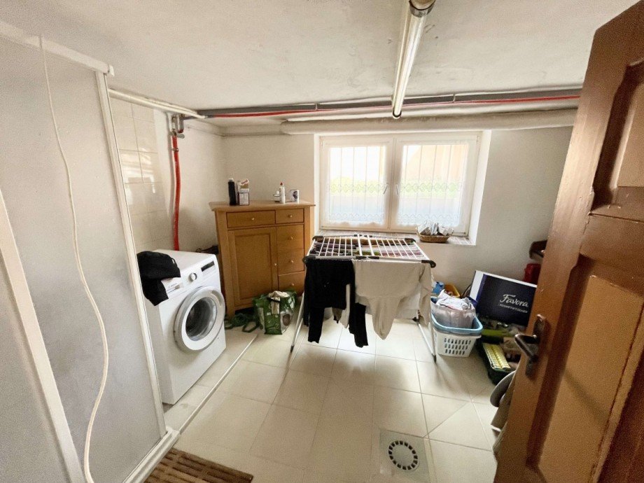 Waschraum mit Dusche Keller Villa Wolgast