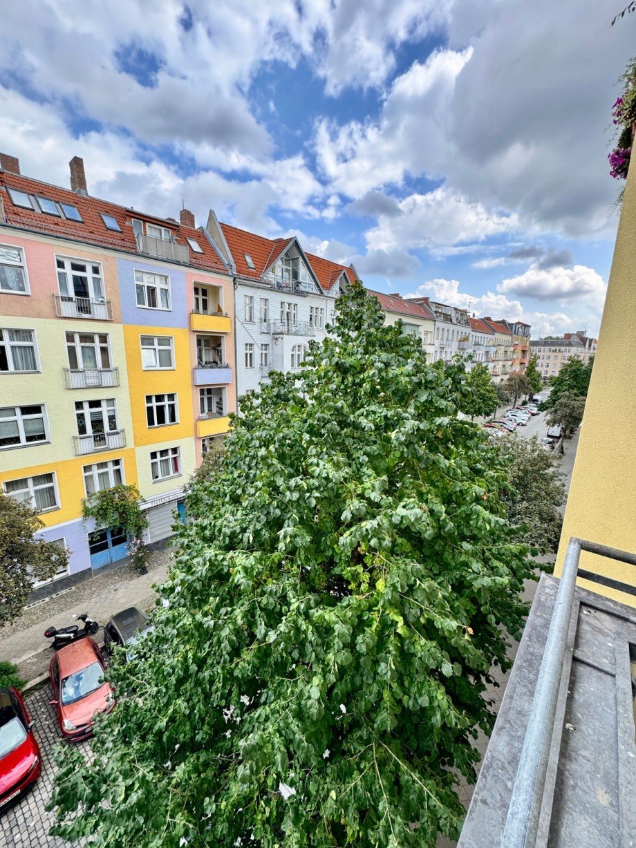 Balkonblick Etagenwohnung Berlin