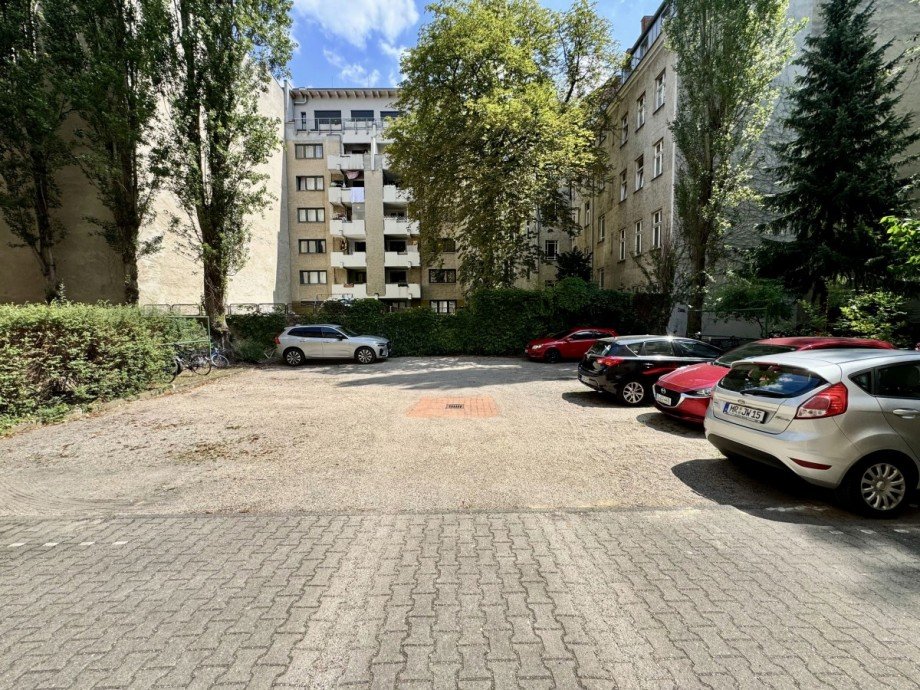 Hof Parkpl�tze Erdgeschosswohnung Berlin