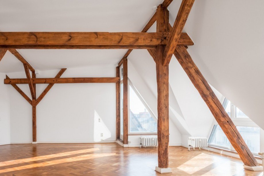 Bild 7 Visualisierung Dachgeschoss mit Sichtbalken Dachgeschosswohnung Berlin