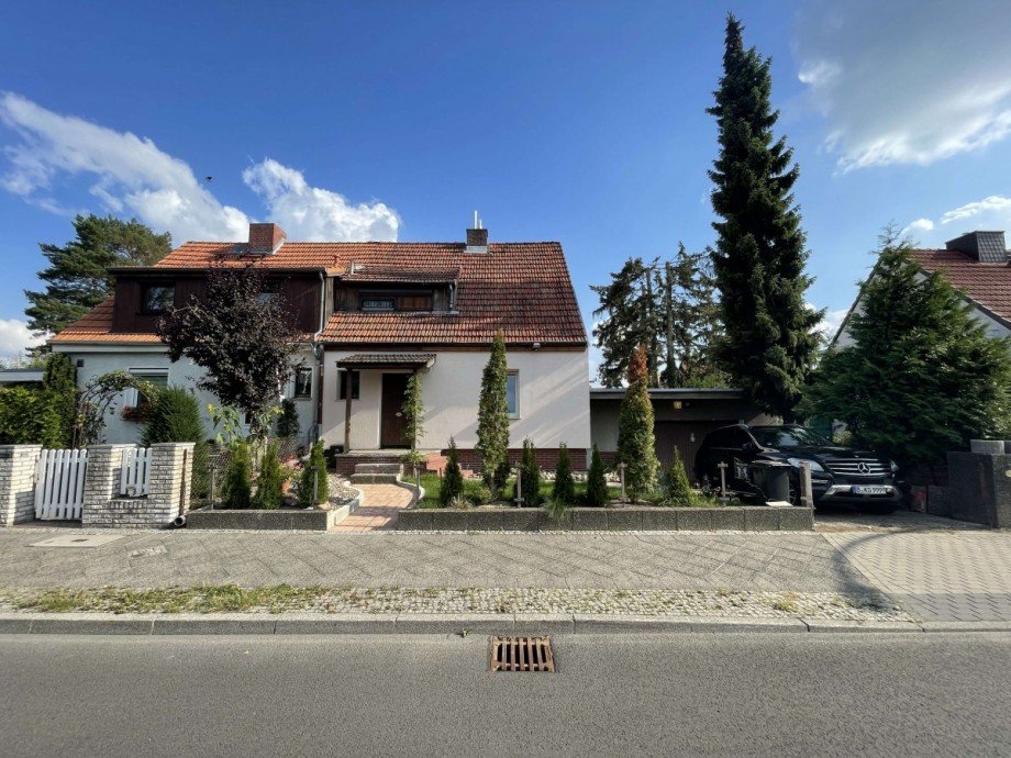 Hausansicht Doppelhaush�lfte Berlin
