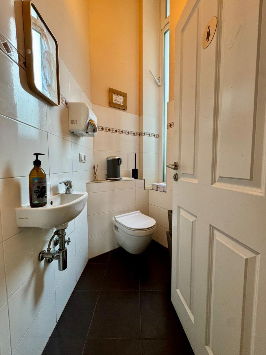 Damen WC Einzelhandel Berlin