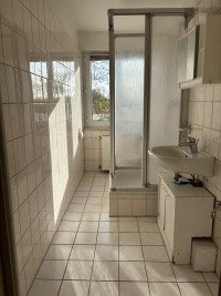 Bild (d81f77f53c03eb80adcd6dfecdd76422): +++1 Zimmer-Wohnung, aber auch 2 Zimmer m�glich+++