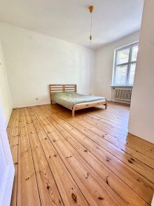 Schlafzimmer +++Leben im Denkmal, bezugsfreie Top-Floor-Wohnung in Reinickendorf+++
